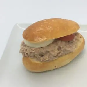 Mini pain bagnat brioché